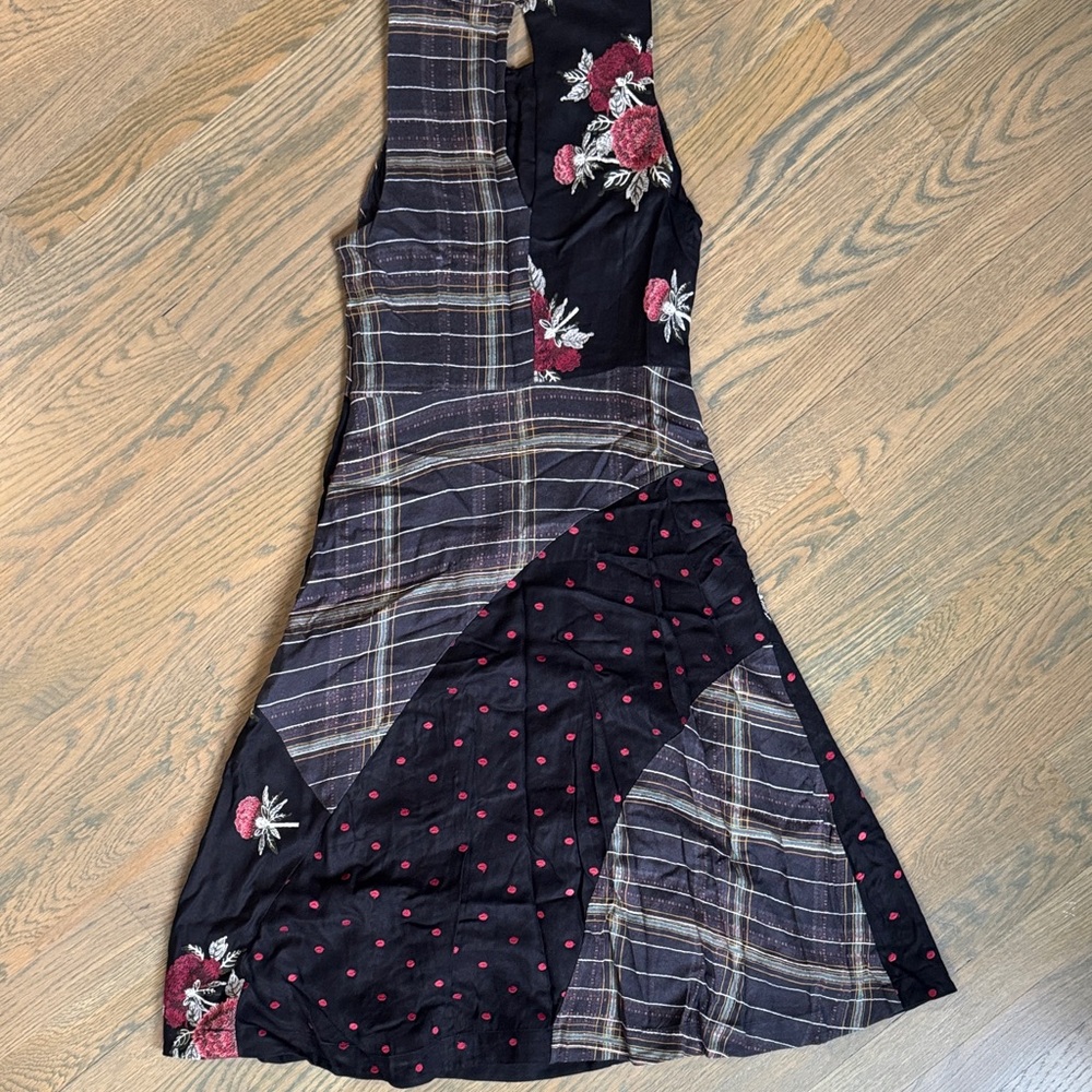 Maeve Black and Red Floral Plaid Midi Dress - Picture 7 of 9